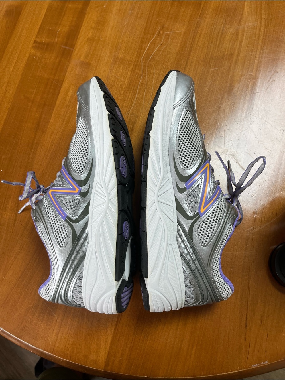 New Balance Silver and Purple Men’s Size 12 Athletic Sneakers - Picture 4 of 7
